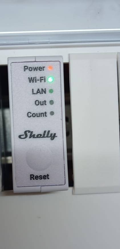 Installation d'un ballon thermodynamique avec des panneaux solaires à Launaguet.