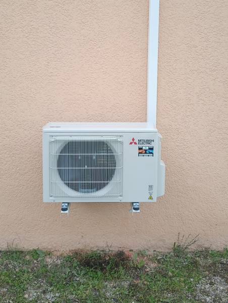 Votre climatiseur est-il prêt à affronter les prochaines saisons froides ? Saviez-vous qu'un entretien régulier est une obligation légale et la clé d'une performance énergétique constante ?