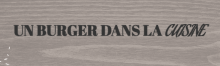 Un burger dans la cuisine